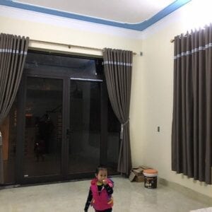 Màn cửa phòng khách chống nắng màu xám tại Đà Nắng