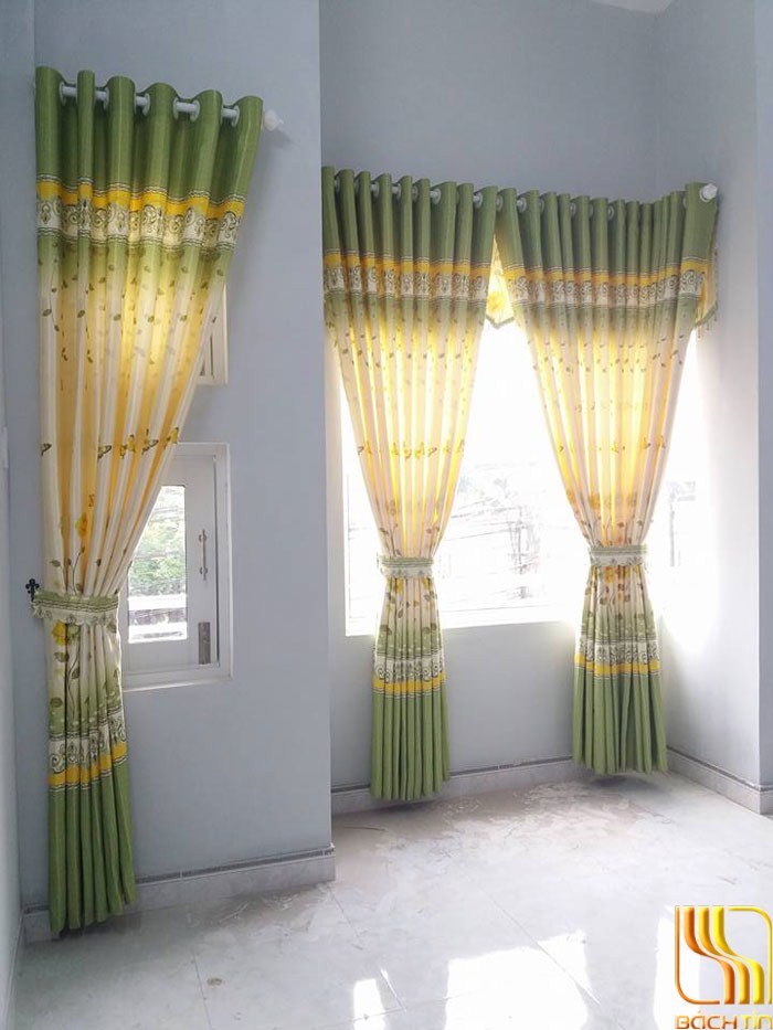 Màn cửa phòng ngủ gấm in hoa leo đẹp tại Đà Nẵng