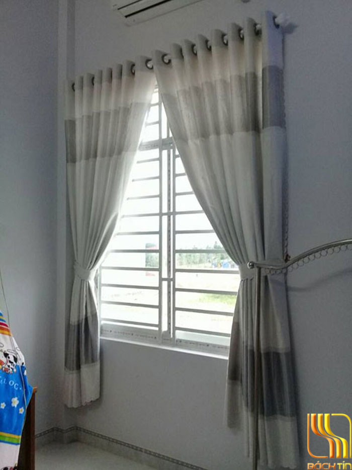 Màn cửa vải gấm màu nghi giá trẻ dễ phối màu tại Đà Nẵng