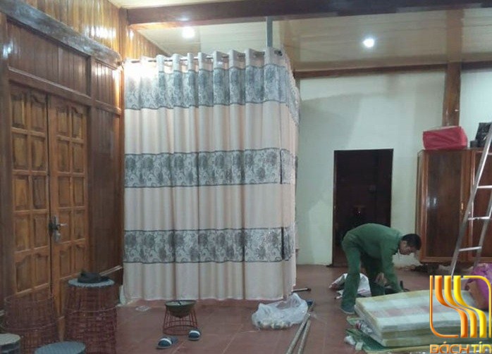mẫu rèm vải bố hoa kim tuyến sang chảnh ở Đà Nẵng