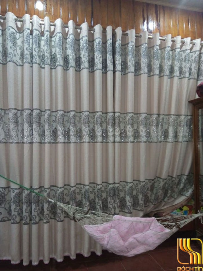 mẫu rèm vải bố hoa kim tuyến sang chảnh ở Đà Nẵng