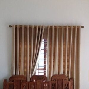 Rèm cửa sổ trơn hoa chim màu kem tại Đà Nẵng