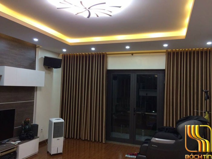 Rèm cửa trơn màu vàng đồng cao cấp ở Đà Nắng