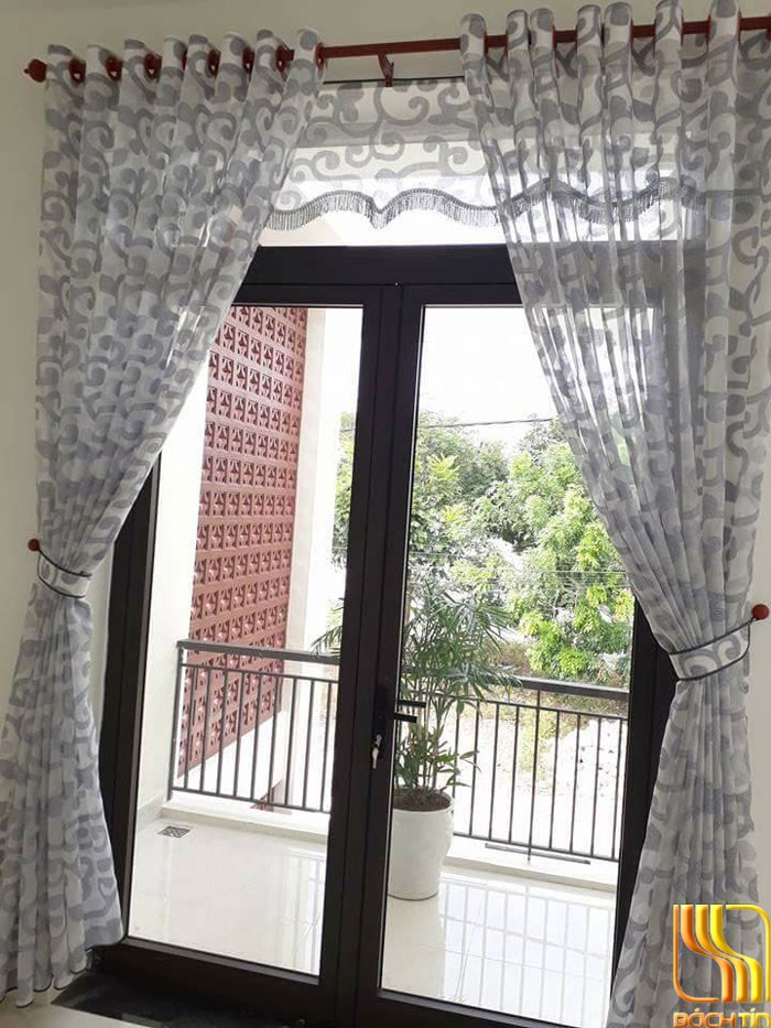 Rèm vải mỏng thêu trang trí đẹp ở Đà Nẵng