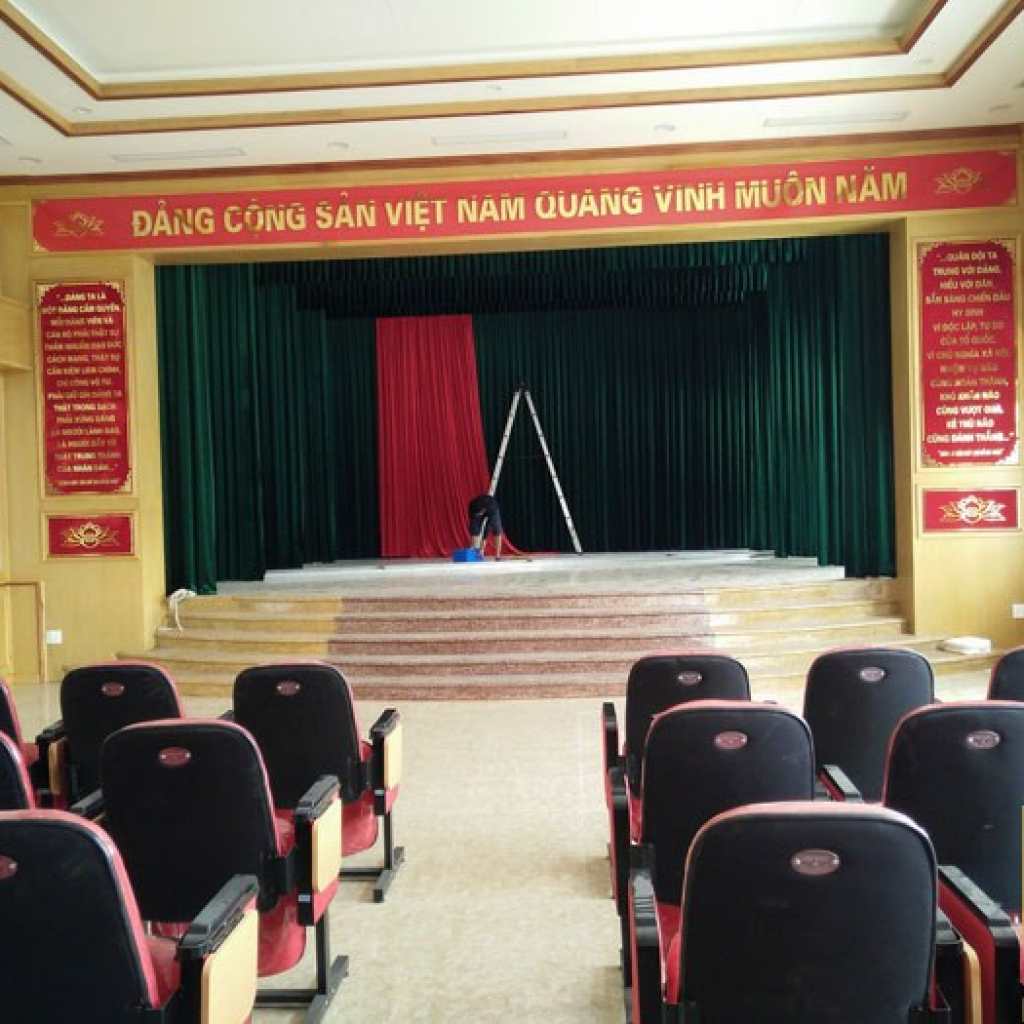Rèm Bách Tín